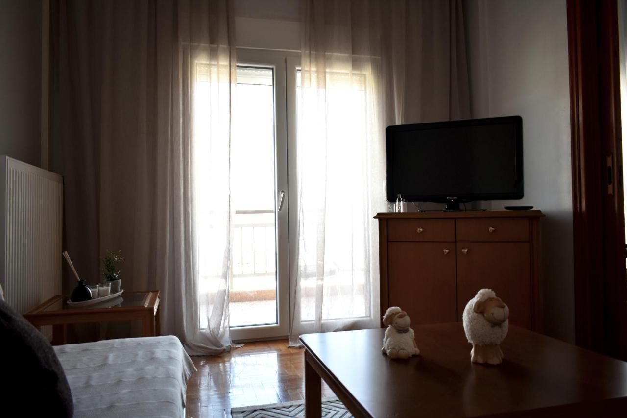 κεντρικό και ευρύχωρο οροφοδιαμέρισμα Apartment *