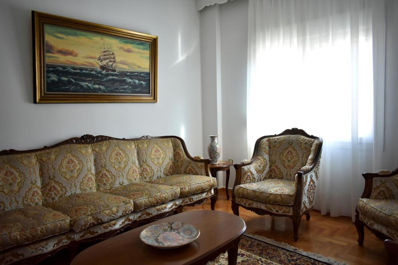 κεντρικό και ευρύχωρο οροφοδιαμέρισμα Apartment *